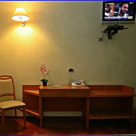 Meeting צ'יאמפינו