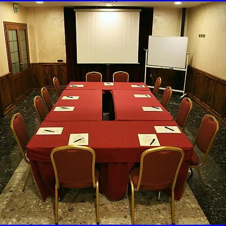 Meeting צ'יאמפינו