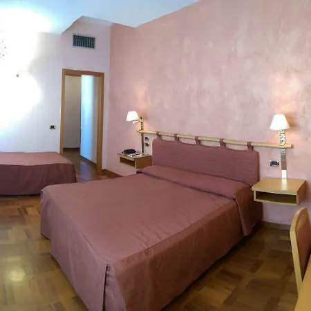 Meeting צ'יאמפינו