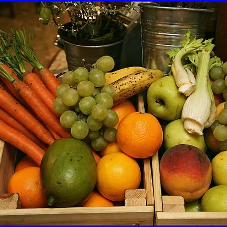 Meeting מלון צ'יאמפינו