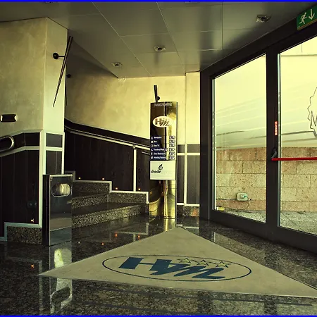 Meeting מלון צ'יאמפינו