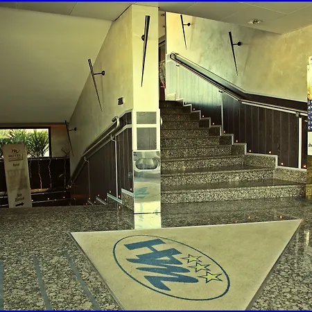 מלון Meeting צ'יאמפינו